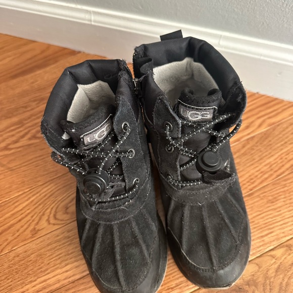 UGG Kids Boots Size 12c - Picture 4 of 7